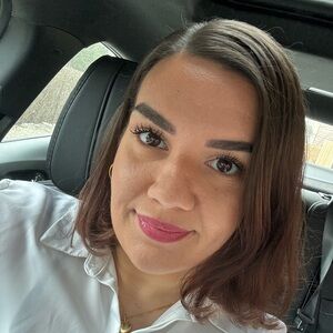 Meet your Posher, Nicole-frances